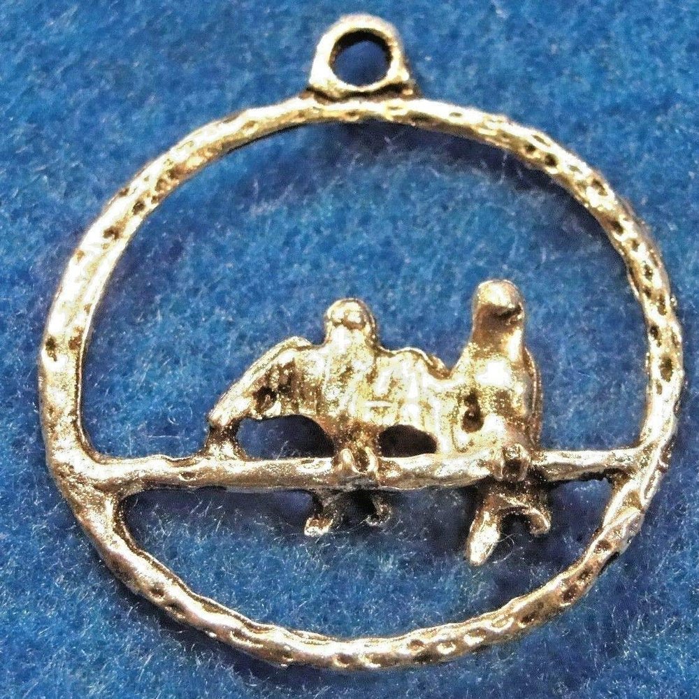 50Pcs. WHOLESALE Tibetan Silver 3D BIRD In RING Charms Ear Drops Pendants Q0200 charm original
