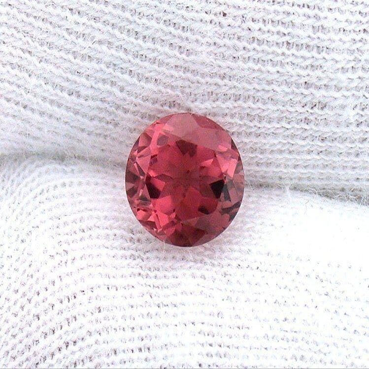 1.32 Carat 8x6 Natural Brazilian Oval Red Rubellite Tourmaline Gemstone EBS8155