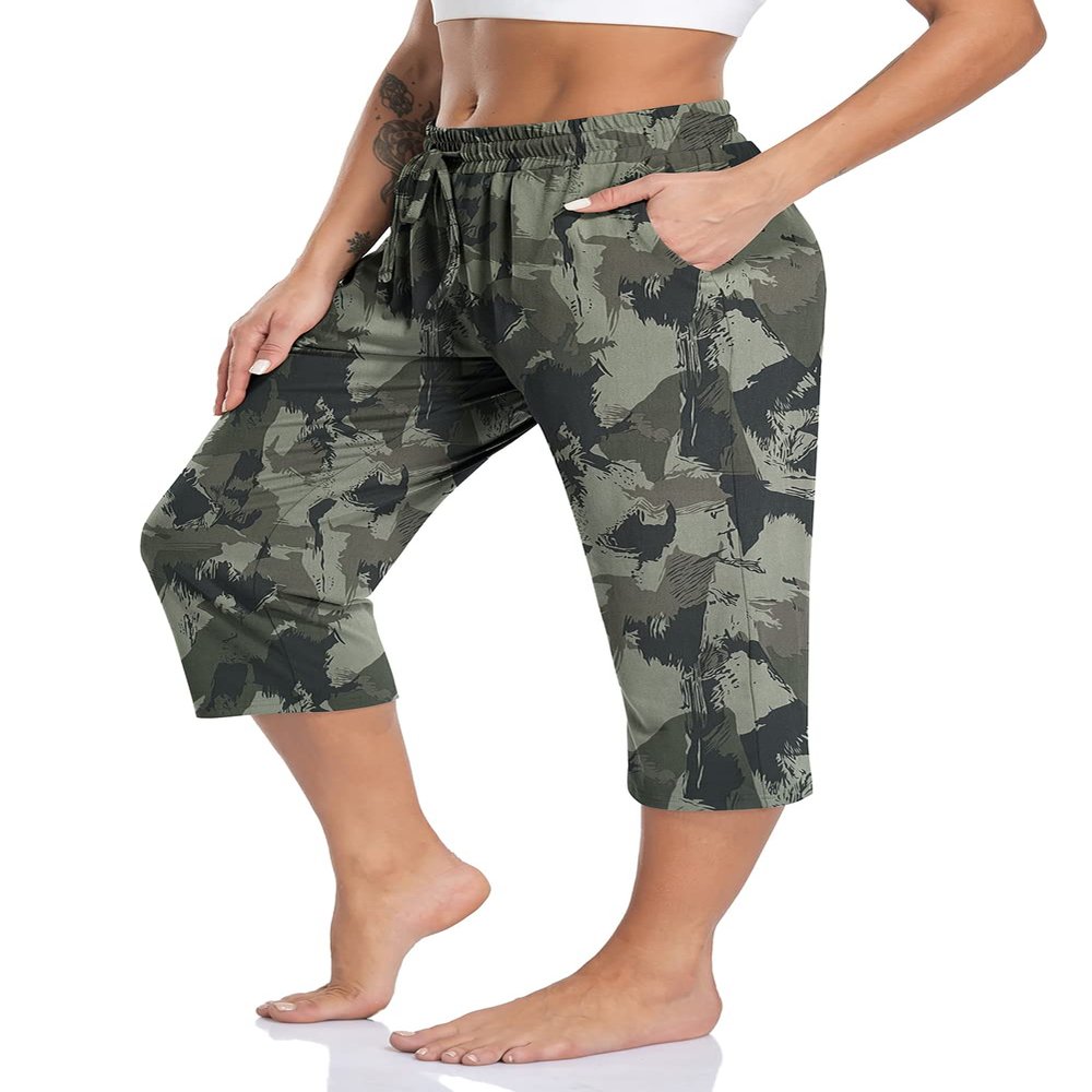 TARSE Womens Summer Casual Capris Yoga Workout Sweat Pants Pockets Loose Drawstring Capri Pants Lounge Pajama Cropped Pants (Camo,L)