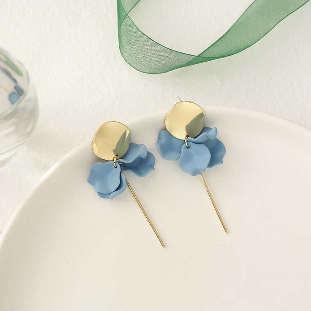 DAOMEI Fashion Gold Color Clip On Earrings Women's Blue Petals Mosquito Coil Ear Clip Silicone Pad Cuff Earrings