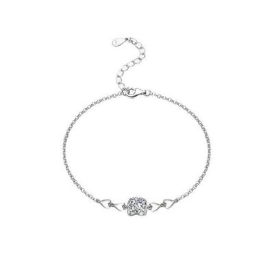 StarGems 0.5ct Moissanite 925 Silver Platinum Plated Adjustable Four Prong Love-Shape Bracelet B4700
