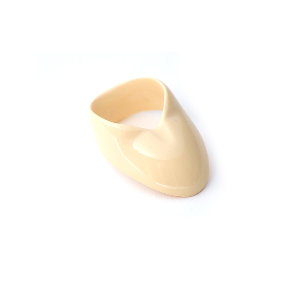 Vermil Victory Ivory Thumb Ring (15x18 mm)
