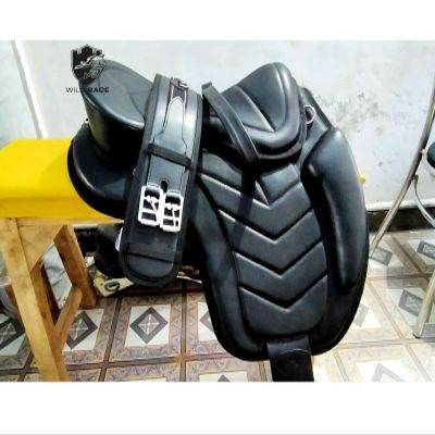WILD RACE Freemax Leather Saddle treeless Saddle (14", Black)