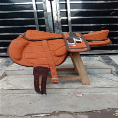 WILD RACE Freemax Leather Saddle treeless Saddle (17.5", Tan)