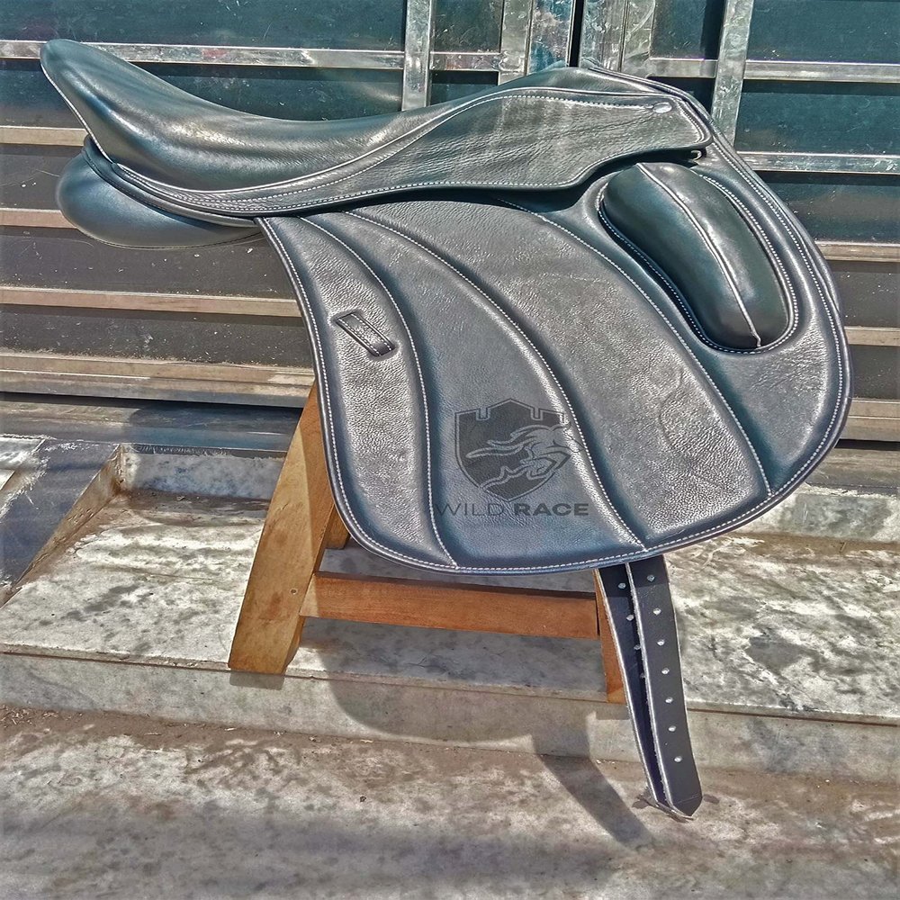 WILD RACE Leather Dressage Monoflap Changeable Gullets Saddle (18", Black)