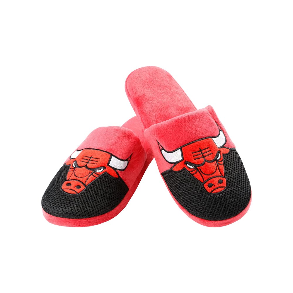Chicago Bulls NBA Mens Team Logo Staycation Slippers - S