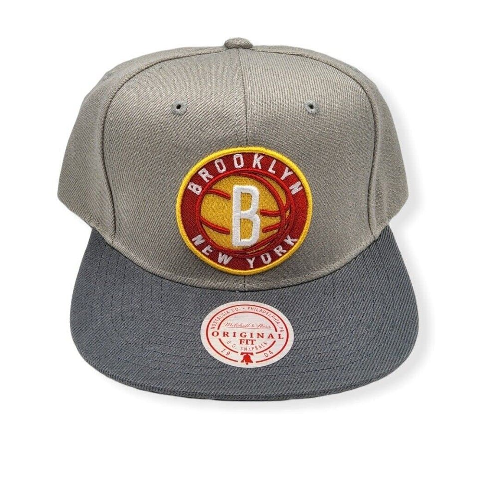 Mitchell & Ness Men's Brooklyn Nets Cool Grey 3 Snapback Cap, Grey