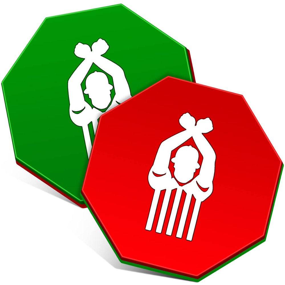 Deekin 2 Pcs Red and Green Wrestling Referee Gear Flip Coin - Pliable Plastic Disc for Match Training and Professional Use