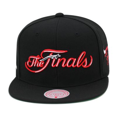 Mitchell & Ness Chicago Bulls NBA The Finals Snapback Hat Adjustable Cap - Black/NBA Finals 1991 Side Patch