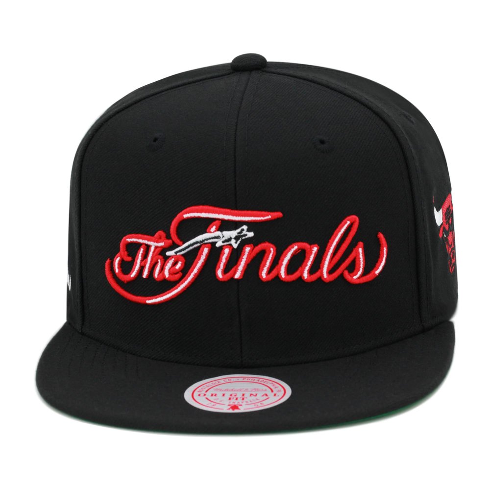 Mitchell & Ness Chicago Bulls NBA The Finals Snapback Hat Adjustable Cap - Black/NBA Finals 1991 Side Patch