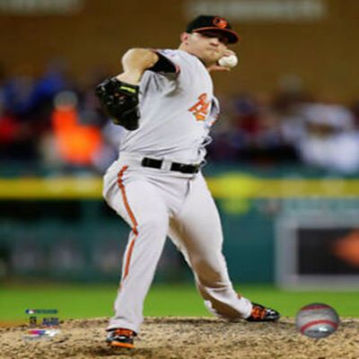 Baseball Zach Britton Baltimore Orioles 8"x10" Photo, Mounted in 11"x14" Double Matt and Framed with Plexi Glass Photo Picture Print #2001