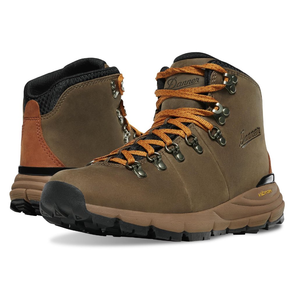 Danner Mountain 600 Waterproof Hiking Boots for Men - Lightweight, Durable Upper, Breathable Lining, Triple-Density Footbed & Vibram Traction Outsole, Chocolate Chip/Golden Oak - 7.5 Wide