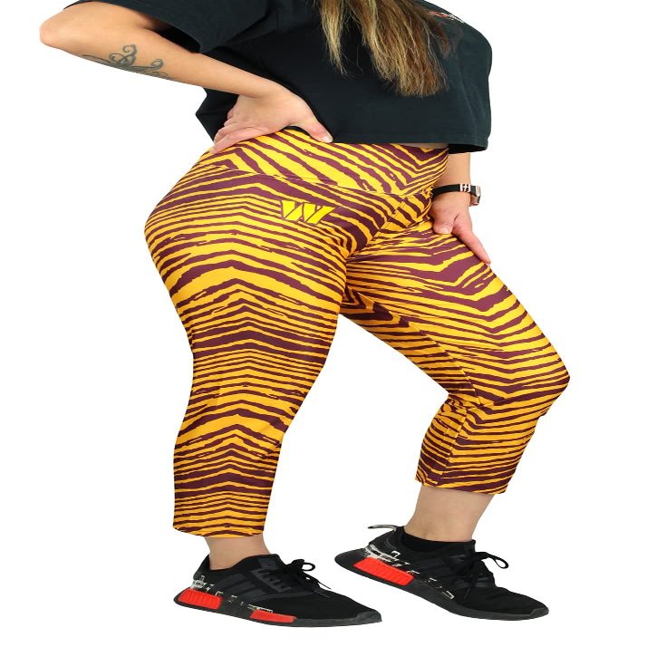 Zubaz NFL Women's 2 Color Capri Legging, Washington Commanders, X-Small