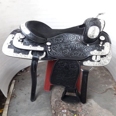 SHOWMEN CRAFT Western Saddle Fully Decorative Silver Show Outfit with Headstall & Breast Caller (17 inch)