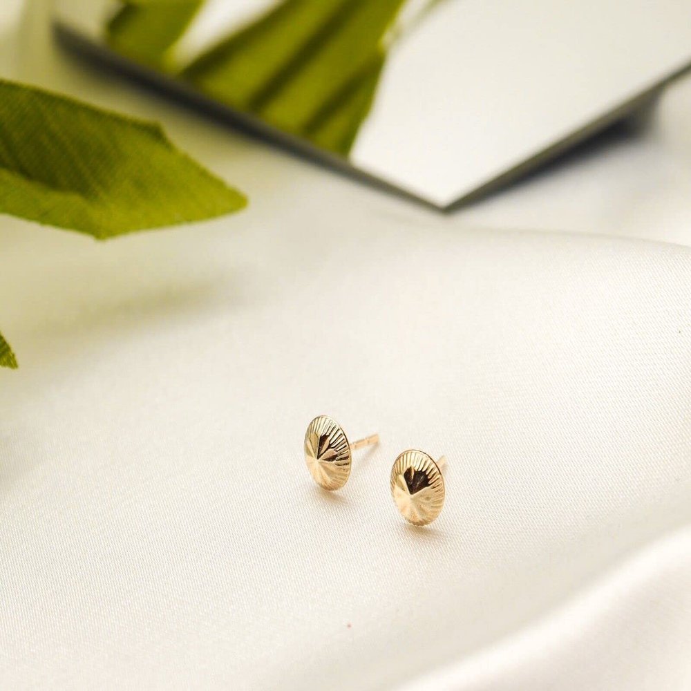 14K Solid Gold Diamond Cut Round Ball Small Stud Earrings - With Gold Butterfly Model_X_Fashion-320