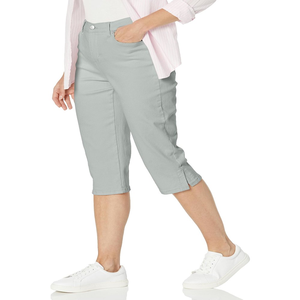 Gloria Vanderbilt Womens Amanda Pull On Bermuda Shorts, Eucalyptus, 6 US