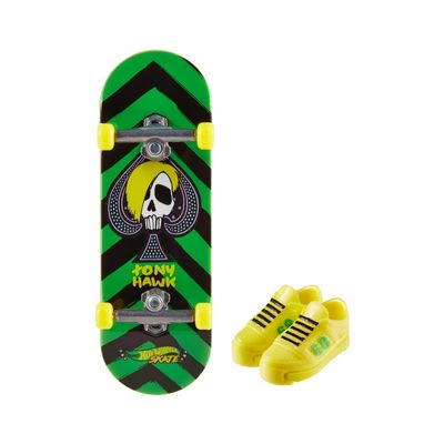Mattel Hot Wheels Mini Skateboard with Shoes Assorted Models (HNG26)