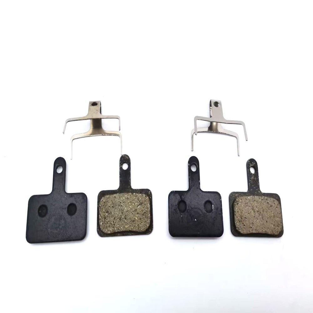 Brake Disc Pads for Kaabo Wolf Warrior Wolf King Wolf X Electric Scooter Hydraulic Semi-Metal Metal Brake Pads Accessories (Semi-Metal 2 Pair)