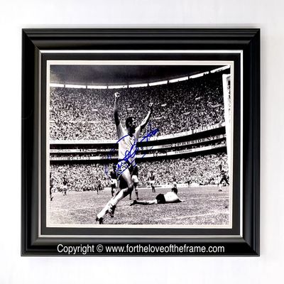 Carlos Alberto 'Capita' Hand Signed Autograph Brazil World Cup Football Soccer Memorabilia Photo In Luxury Handmade Wooden Display & Certificates of Authenticity