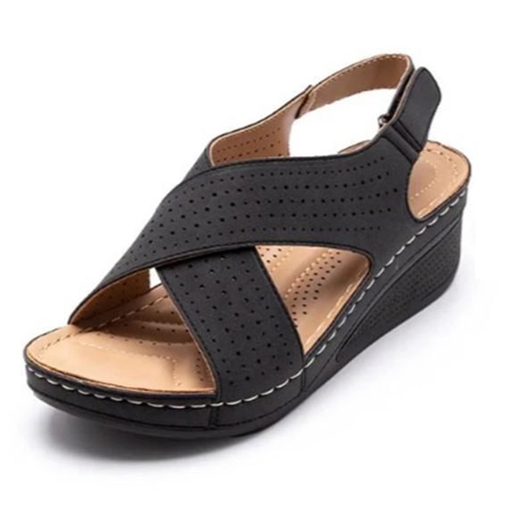 2022 European and American foreign trade women's shoes summer women's sandals breathable thick bottom hollow sandals large size wholesale