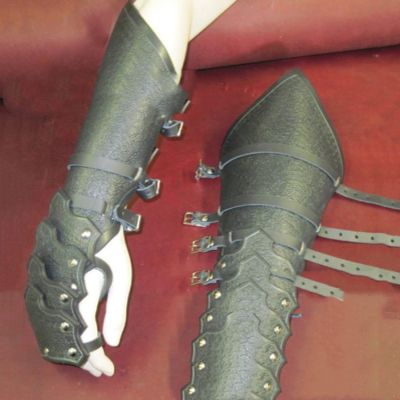 USUWE Vintage Knight Hand and Wrist Guards Halloween Party Performance Role Play Adjustable