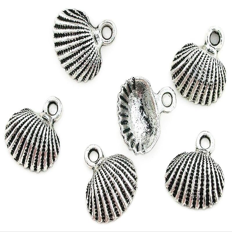 18 PEWTER SILVERPLATED SEA SHELL CHARM PENDANT CF786