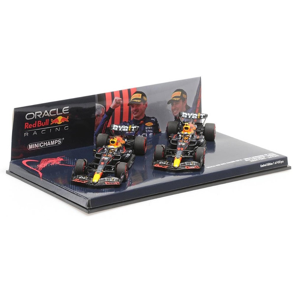 1:43rd Red Bull Racing RB18 Max Verstappen Sergio Perez 1-2 Finish Car Set