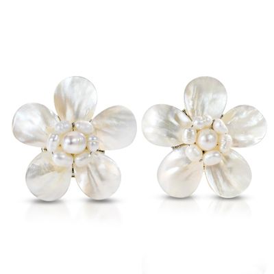 AeraVida 45mm Mother of Pearl Flower Clip-On Earrings for Women Handmade White Floral Jewelry Non Pierced Paddle Back Summer Statement Earrings Lightweight Vintage Gift