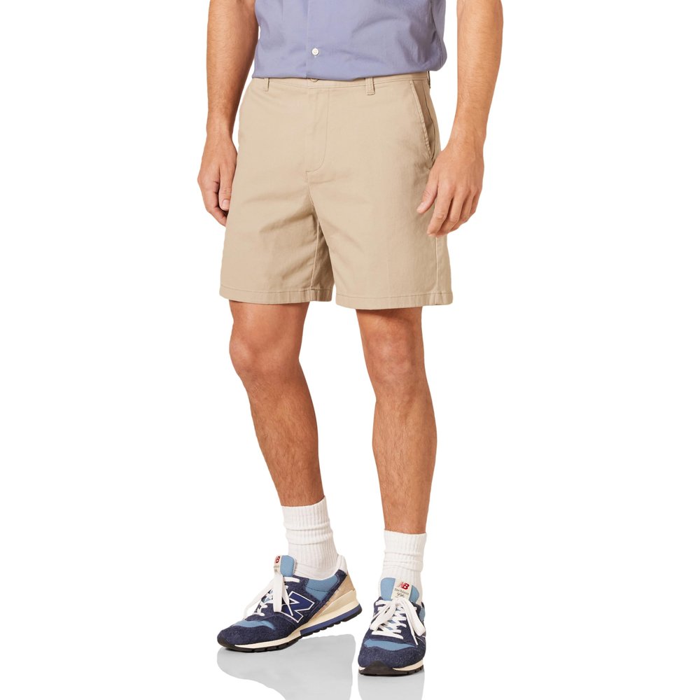 Amazon Essentials Men's Classic-Fit 7" Comfort Stretch Chino Shorts, Tan, 30
