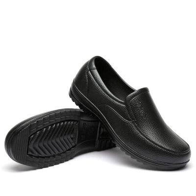 CHUUMEE Non Slip Oil Resistant Waterproof Safety Work Shoes Kitchen Shoes for Men Nursing Shoes Men Chef Clogs Shoes (Black 1,8)