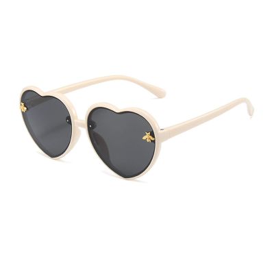 WZWLKJ Heart Shaped Bee Cute Fashion Sunglasses for kids UV 405 Protection Outdoor Beach Holiday Valentines Day Accessories