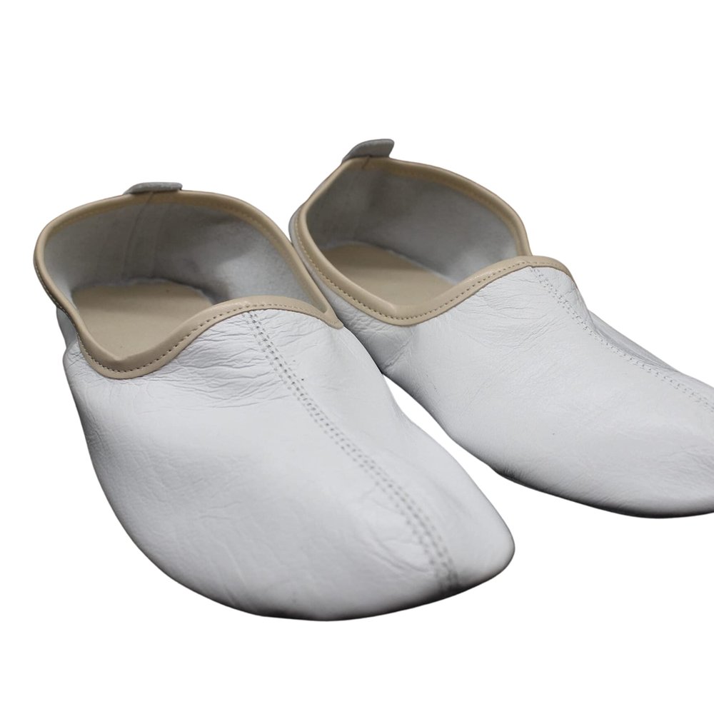 Akdam Women's Indoor Leather Slippers White and Beige Traditional Babouche House Shoes Moccasin Tawaf Shoes (us_footwear_size_system, adult, women, numeric, medium, numeric_10_point_5)