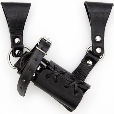 Armory Replicas Handcrafted Leather Sword Frog Medieval Costume Adjustable Weapon Belt Holster Holder - Raven Black