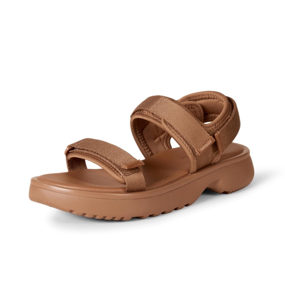 Amazon Essentials Women's Sport Sandal With Memory Foam Insole and Adjustable Padded Straps, Camel, 9