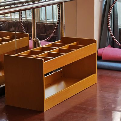 KIZMIQ Large Wood Yoga Mat Storage Rack, for Pilates Mats Foam Rollers, Modern Yoga Mat/Carpets Storage Shelf Organizer Holder Stand for Home Gym Workout Room (Color : Natural, Size : Medium)