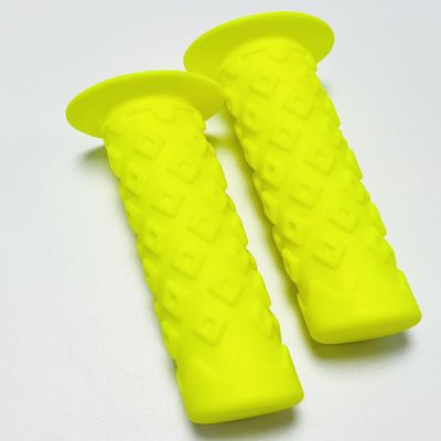 Specialized Replacement Bike Grips, for Beach Cruiser Razor Scooter Foldable Mountain Bicycle Tricycle BMX MTB (Yellow)