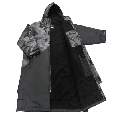 Akida Kids Oversized Changing Robe/Swim Parka,Waterproof Surf Poncho Warm Coat Jacket,Quick Dry Wetsuit Changing Towel.(Cam Black/Black,XS)