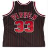 Mitchell & Ness NBA Authentic Jersey Chicago Bulls 1995 Scottie Pippen (as1, Alpha, m, Regular, Regular) Black view 2