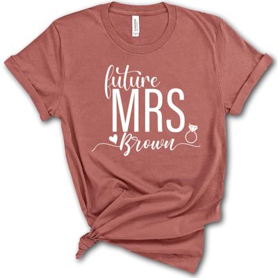 Future Mrs Shirt, Women's Wedding Bridal Graphic Tee, Personalized Bride T-Shirt with Custom Last Name, Engagement Party Tee, Wedding Shower Gift for Bride to Be, Bachelorette Outfit (Ring)