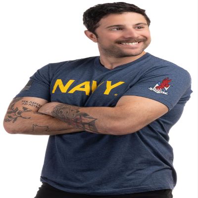 Fighting Red Cocks Squadron - Licensed U.S. Navy VFA-22 Beef Beef Eater Redcocks United States Naval Aviation Veteran T-Shirt for Men Women - (Adult,L)