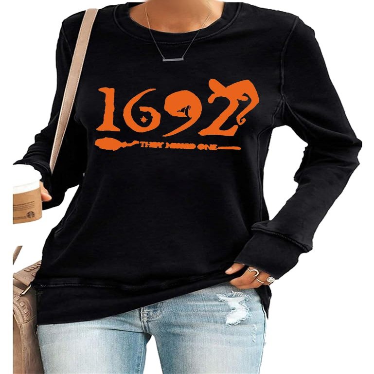 1962 They Missed One 1692 You Missed One Shirt Salem Massachusetts Gifts Vintage Long Sleeve Sweatshirt Plus Size 3XL Black