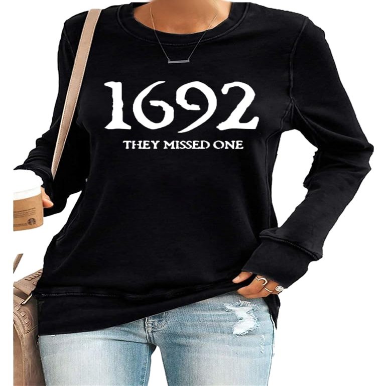 1962 They Missed One 1692 Salem Massachusetts Gifts Shirt Vintage Halloween Sweatshirt For Women Black Crewneck