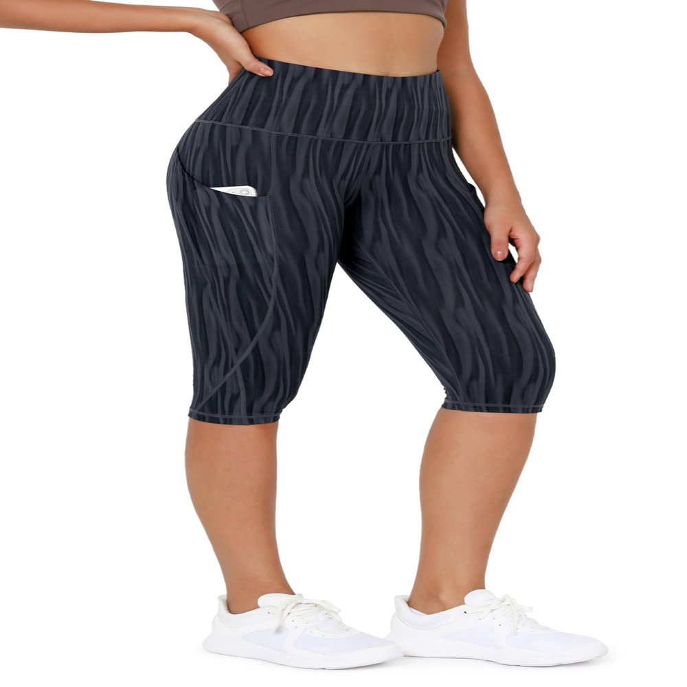 ODODOS Women's Knee Length High Waisted Yoga Capri Leggings with Pockets, Printed Workout Running Sports Athletic Yoga Capris, Wave Line Charcoal, XX-Large