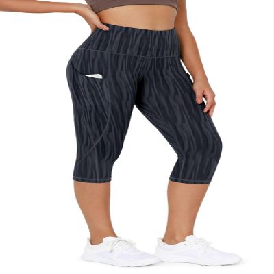ODODOS Women's High Waisted Pattern Capri Leggings with Pockets, Non See Through Sports Athletic Workout Running Yoga Capris, Wave Line Charcoal, X-Large