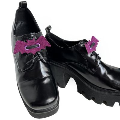 1 Pair Espilane Handmade Halloween Shoe Lace Charms (Bat Design), Shoelace Gothic Decorations for Adults, Teens (Berry Plum)