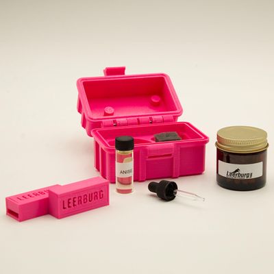 Leerburg 1 Odor Scent Work Kits - Earth Magnetic Odor Box - Anise, Clove, Cypress, Myrhh, Pine, Sweet Birch, Vetiver, Wintergreen, No Odor (Pink)