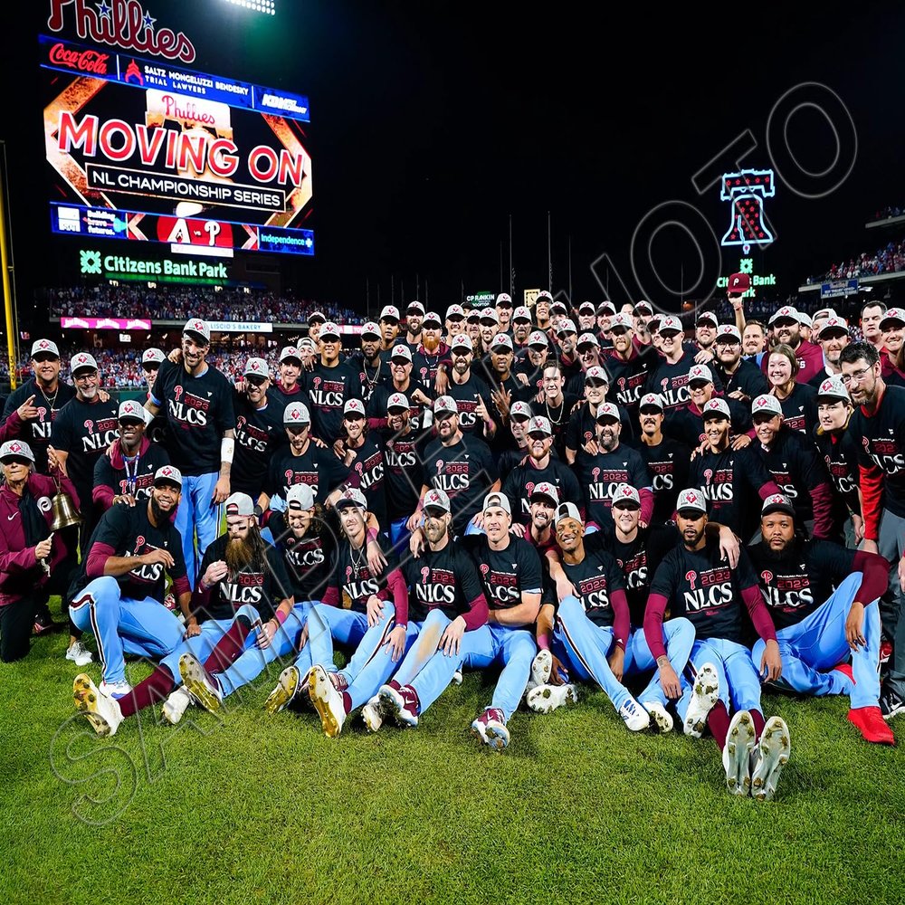 SPORTSPHOTOSUSA 2023 Philadelphia Phillies Celebrate Advancing To NLCS 8x10 Team Photo