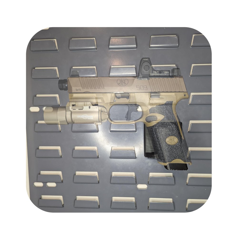 Hammy3DPrints Louvered Panel Mount for Pistols - Many Brands and Models Supported - Secure It/Akro Mils/Quantum (Sig P365/X/XL (Left))