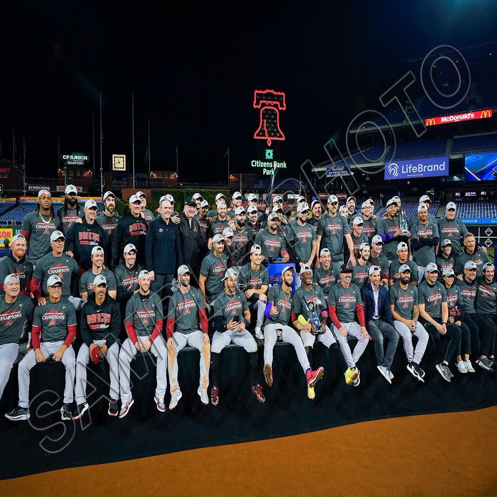 2023 Arizona Diamondbacks Celebrate Winning the National League Pennant and Advancing To World Series 8x10 Team Photo