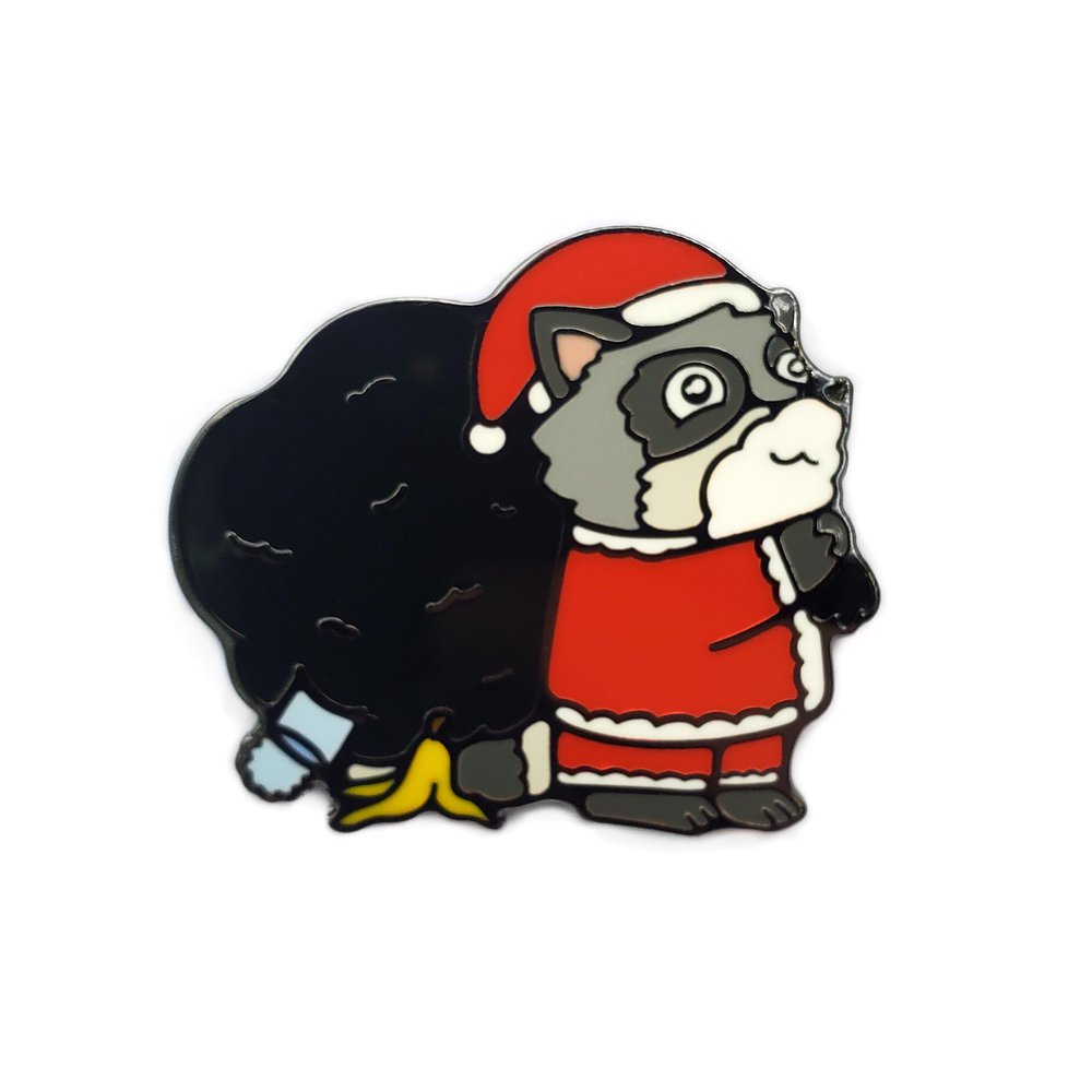 Kolorspun Golf Ball Marker with Magnetic Hat Clip (Raccoon Santa)